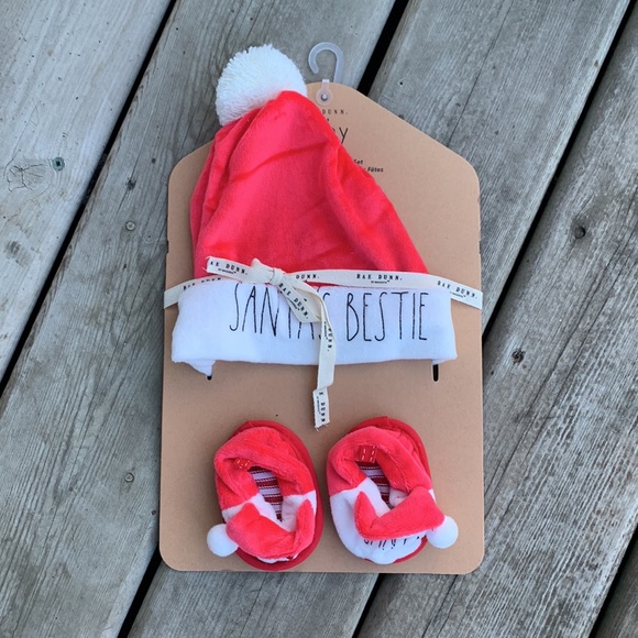 NWT RAE DUNN Baby Santa's Bestie Holiday Hat & Slippers Set - Picture 2 of 7